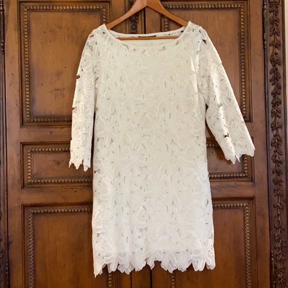 Gorgeous white dress!